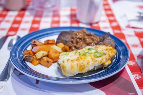 Beaverdam Stampede Lunch 2024